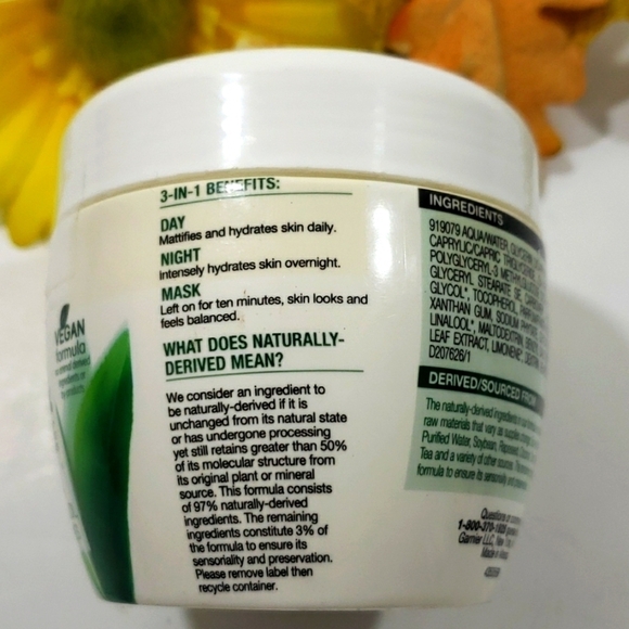 Garnier SkinActive Balancing 3 in 1 Moisturizer Day Night Mask Green Tea 6.75 oz - Picture 10 of 16